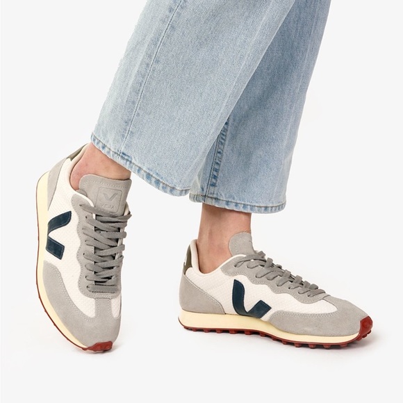 Veja Shoes - Veja Rio Branco Alveomesh Sneaker in Gravel/Nautico sz 38EU/7US New in Box